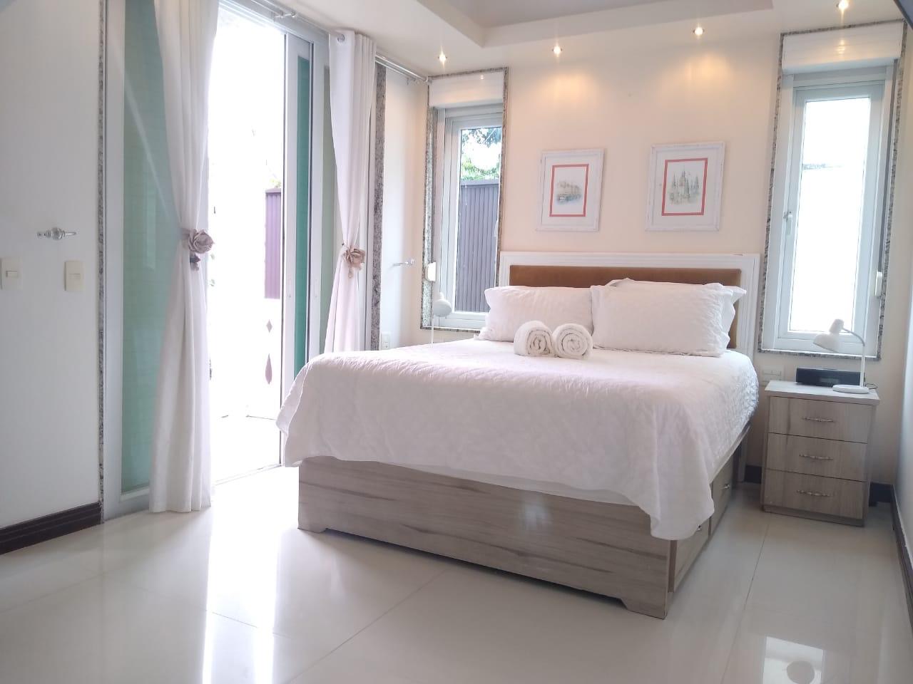 2d7a20f8-a7eb-4b92-bdc7-ab8fea08f555