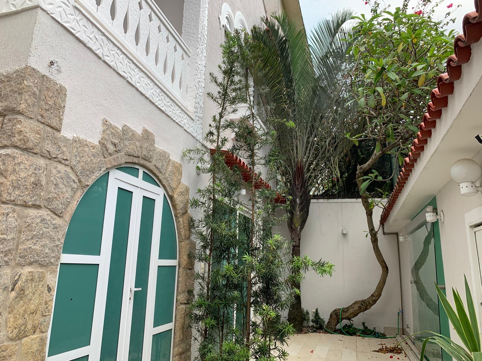 8309b612-cee7-4096-af0b-e73aa181473a